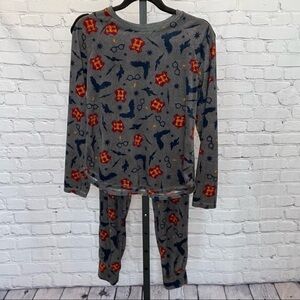 Harry Potter Printed Themed Long Sleeve Top and Pants Pajama Set Size Small